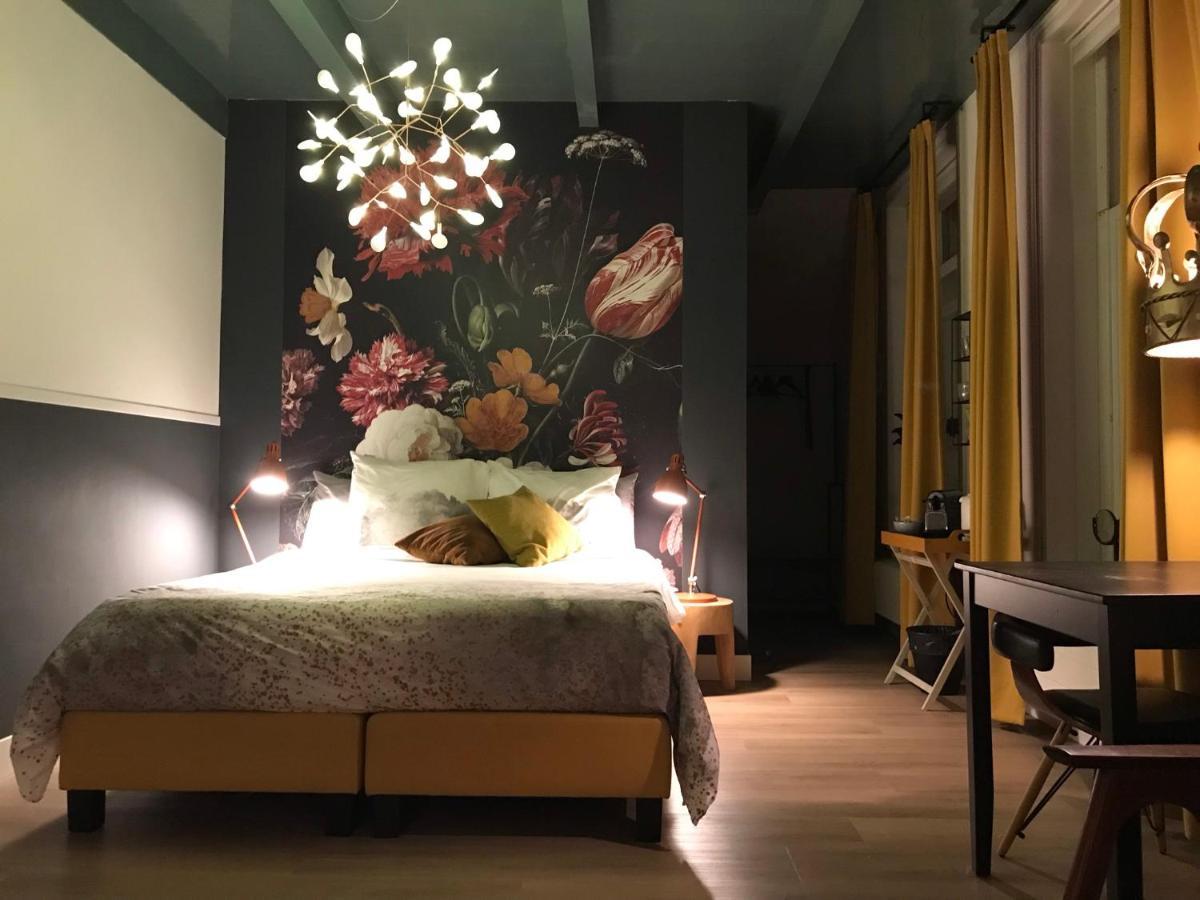 B&B Logeren Bij De Burgemeester Stad aan 't Haringvliet Exterior photo