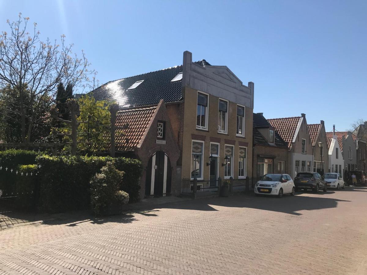B&B Logeren Bij De Burgemeester Stad aan 't Haringvliet Exterior photo