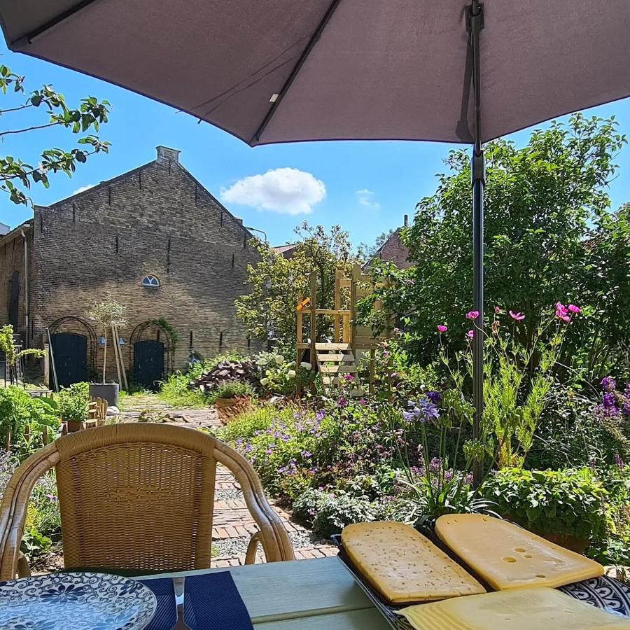 B&B Logeren Bij De Burgemeester Stad aan 't Haringvliet Exterior photo