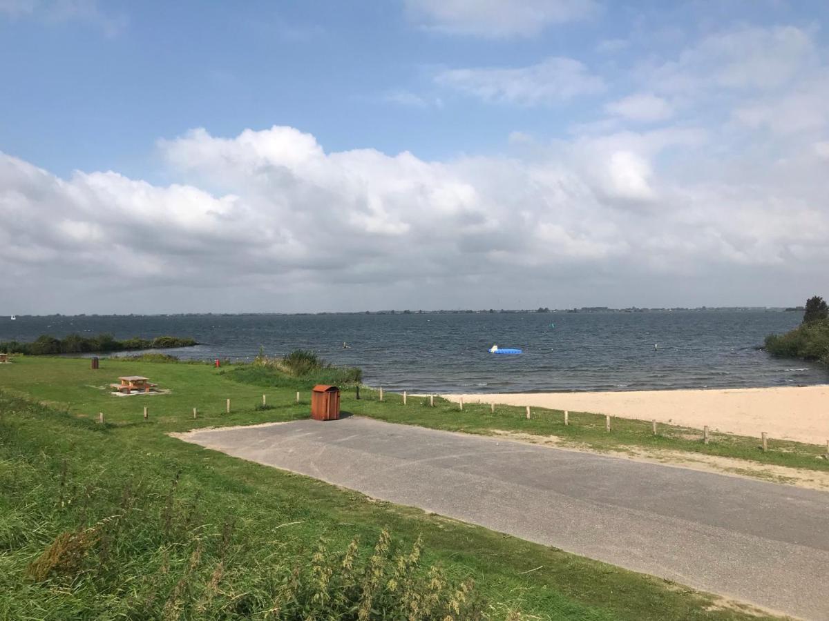 B&B Logeren Bij De Burgemeester Stad aan 't Haringvliet Exterior photo